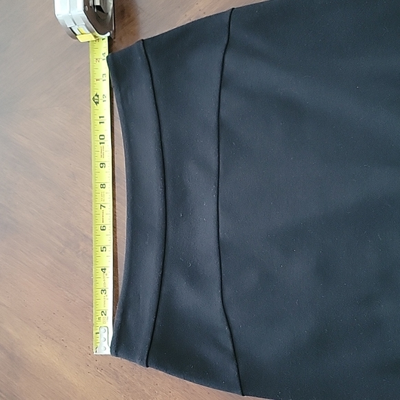 Michael Kors Black Skirt Size 4P - Picture 10 of 11
